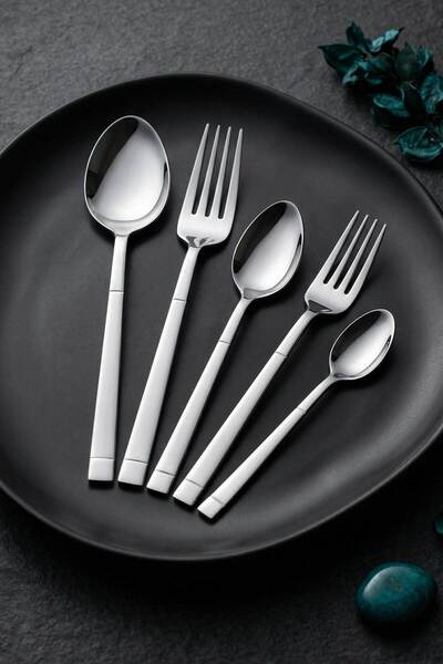 Taç 60-Piece Cutlery Set – a Must-Have for Modern and Stylish Tables