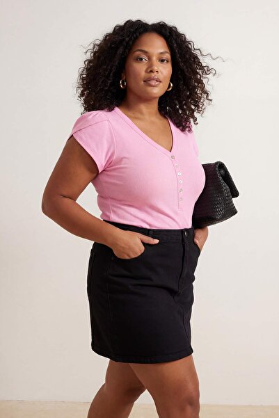 Trendyol Curve Pink V-Neck Buttoned Camisole Knitted Plus Size Blouse Tbbss26...