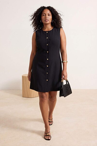 Trendyol Curve Μίνι φόρεμα με μαύρα κουμπιά Υφαντό Plus Size TBBSS26AH00113