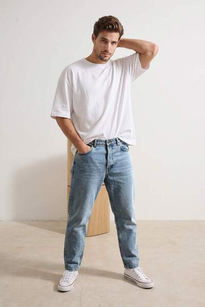 Trendyol Kollektion Hellblaue Boyfriend-Jeans/Bequeme Jeanshose TMNAW25JE00020