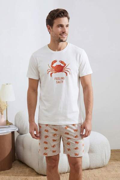 Συλλογή Trendyol Σετ πιτζάμες από βαμβάκι Ecru Regular Fit Crab με τύπωμα TMN...