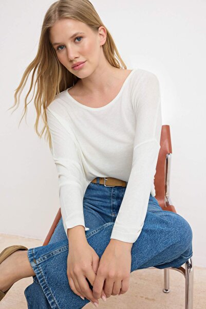 Trendyol Kollektion Ecru Relaxed Strickbluse mit U-Boot-Ausschnitt und langen...