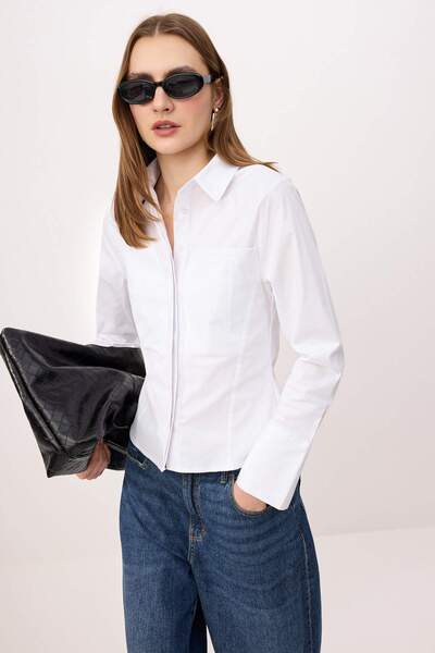 Συλλογή Trendyol Λευκό πουκάμισο ποπλίνας με λεπτομέρεια τσέπης TWOSS26GO00065