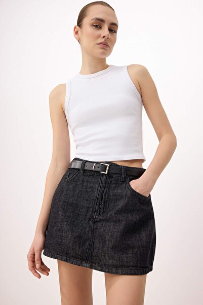 Trendyol Collection Denim cu detaliu curea neagră, aspect de fustă la spate f...