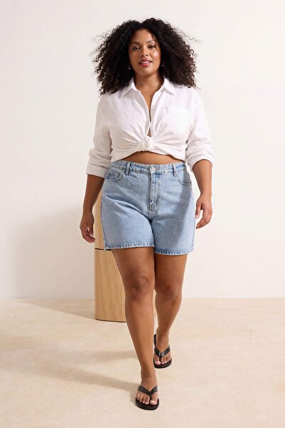 Trendyol Curve Hellblaue City Boy-Jeansshorts mit hoher elastischer Taille, 1...