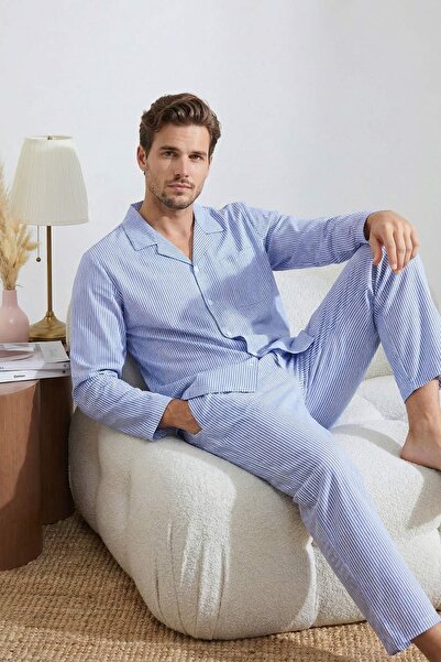 Trendyol Kollektion Blaues, gewebtes Pyjama-Set mit normaler Passform und ges...