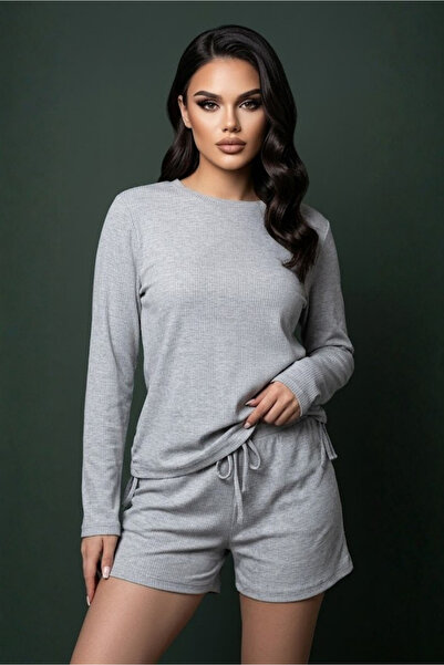 DOFİ Set pantaloni scurți gri pentru damă – tricou cu detaliu cu șnur, pantal...