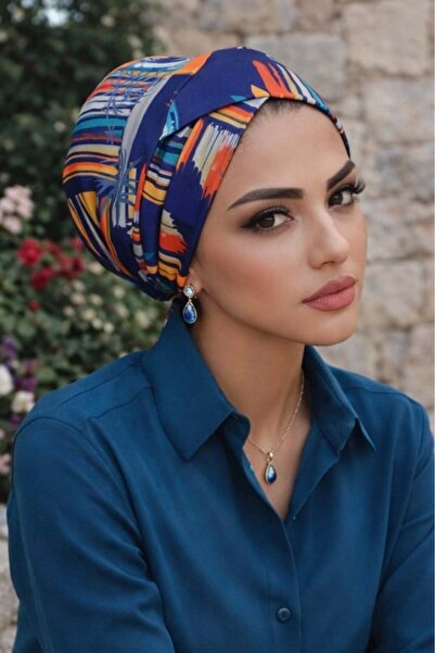 Aişe tesettür Σταυρός κράνος με μοτίβο ακουαρέλας σε μπλε ναυτικό χρώμα