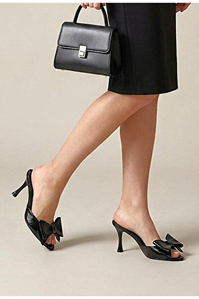 Gökhan Talay Жіночі чорні тапочки на високих підборах з лакованої шкіри з гну...