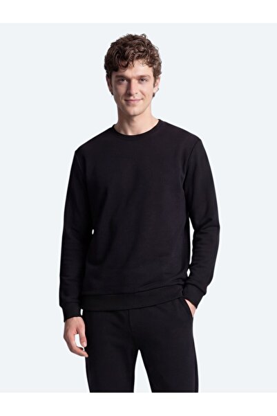 Kip Чорна футболка з велосипедним коміром