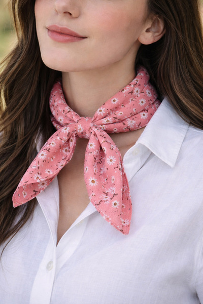 Sacce Scarves&Accessories Φουλάρι μπαντάνα με ροζ χρώμα και λουλούδια