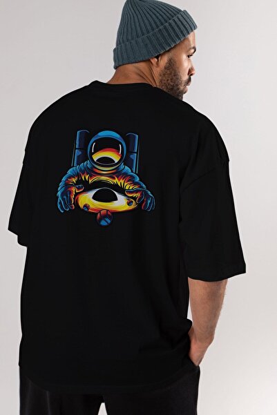 Ankhises Unisex crna Oversize kroj T-shirt - Astronaut i crna rupa sa zadnje ...