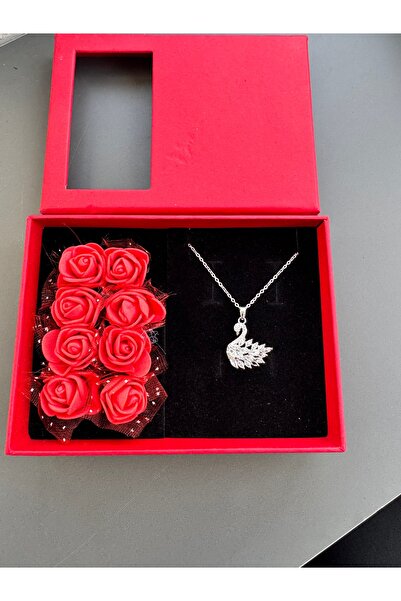 shop GÜLLÜ KUTUSUNDA GÜMÜŞ RENK KUĞU KOLYE ÇELİK