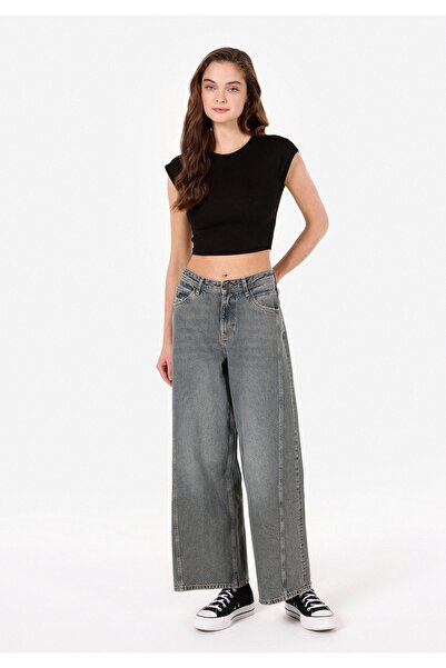 Colin's Дамски дънки в индиго цвят с нормална кройка