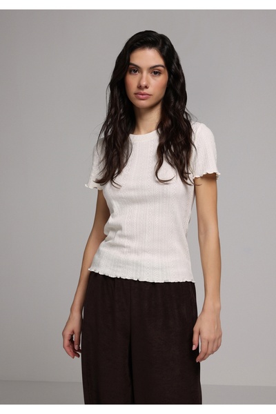 Colin's Дамска блуза с къс ръкав, с облегаща кройка, с кръгла яка и жакардов ...