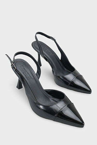 Capone Outfitters حذاء نسائي من سالي بمقدمة مدببة وكعب متوسط ​​مفتوح من الخلف