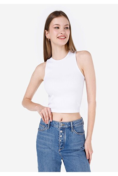 Colin's قميص داخلي نسائي أبيض بقصة ضيقة