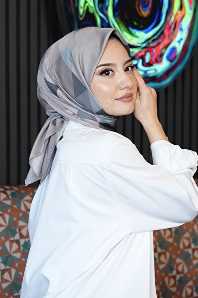 AFVENTE Gray Cotton Triangle Patterned Scarf