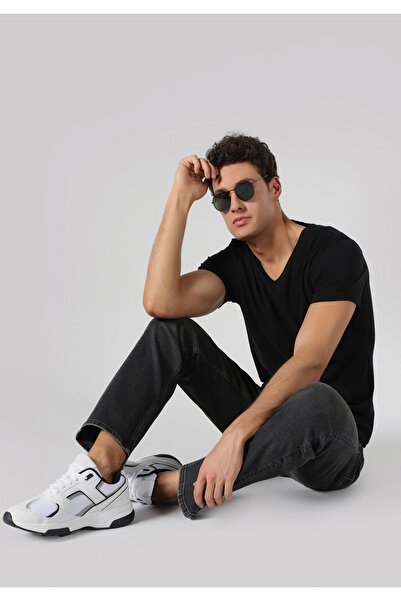 Colin's Ανδρικό μαύρο κοντομάνικο μπλουζάκι εφαρμοστό με λαιμόκοψη V