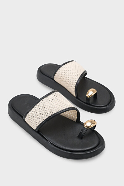 Capone Outfitters Selie Round Toe Lu Tek Parmaklı Metal-Accented Women Slipper