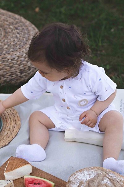 Little Gusto شورت أطفال بأكمام قصيرة مزين بالزهور باللون الأبيض