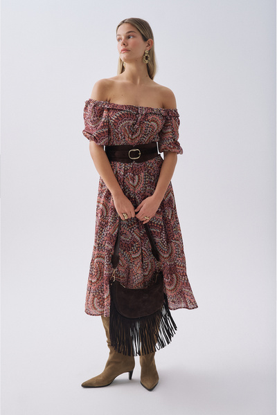 Mudo DESENLİ DÜŞÜK OMUZLU FIRFIRLI MİDİ ELBİSE