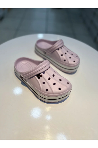 Akınal Bella شبشب يومي مسطح للجنسين من دامار