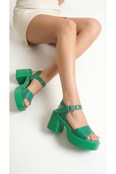 Limeo Зелени дамски сандали с висока странична катарама и единична каишка, от...