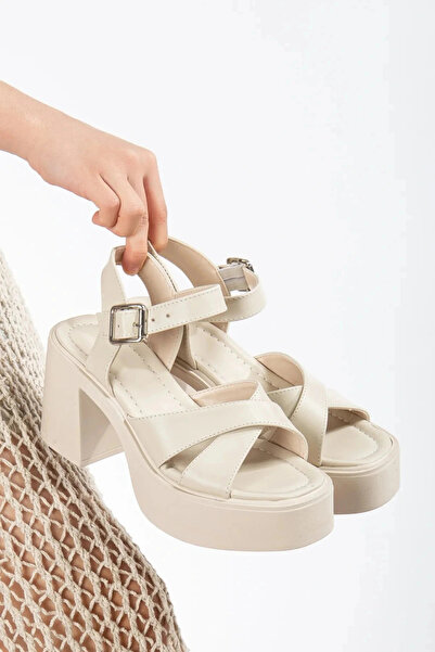 Miss Mitto Γυναικεία καλοκαιρινά σανδάλια μονό λουράκι Cat Eye σε μπεζ χρώμα ...