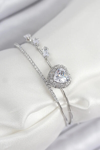 Skygo سوار نسائي من النحاس مرصع بحجر الزركون على شكل قلب باللون الفضي - TJ-BB...