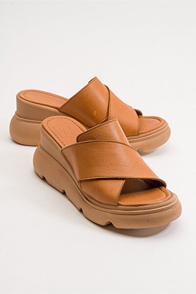 Zeynep Sıradağlı Γυναικείες παντόφλες από γνήσιο δέρμα Light Tan Ebramo