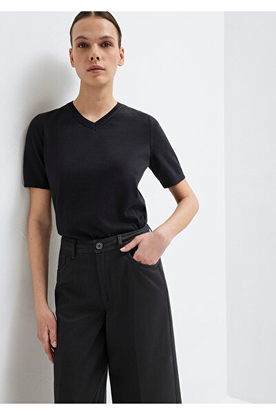 Mavi V-Neck Black Sweater Regular Fit / Normal Cut 1710868-900