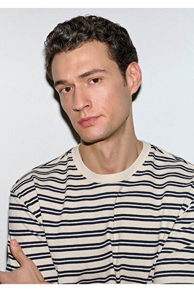 Mavi Тъмносиня раирана екру тениска с широка кройка / свободна кройка 0613166...