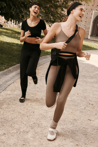 Penti بنطلون ضيق عالي الخصر بدون خياطة باللون الكاكي