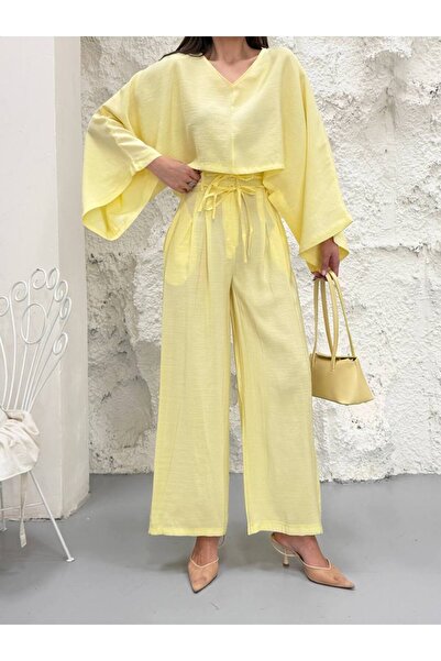 My Blog Set bluză și pantaloni galben, cu decolteu în V și mâneci liliac - 40119