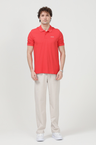 JB John Borners تيشيرت رجالي من القطن مطبوع براند بولو ياكا باللون الأحمر - 2...