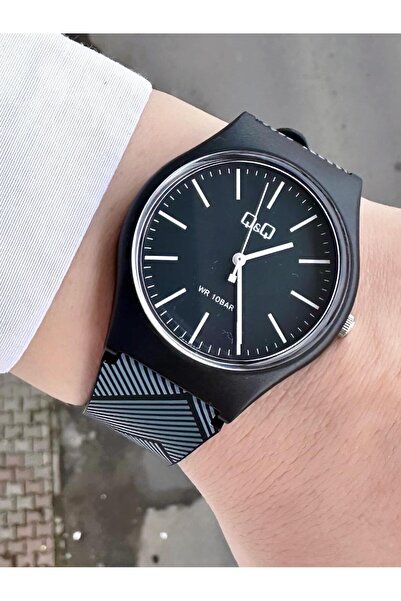 Q&Q Unisex Waterproof Plastic Cord Wrist Watch