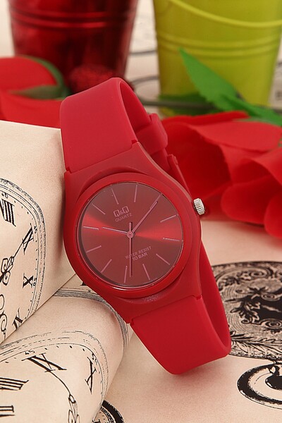 Q&Q ساعة يد نسائية 3P399