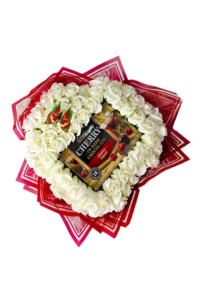 velve Buchet premium Heart White in forma de inima cu 61 trandafiri de sapun ...