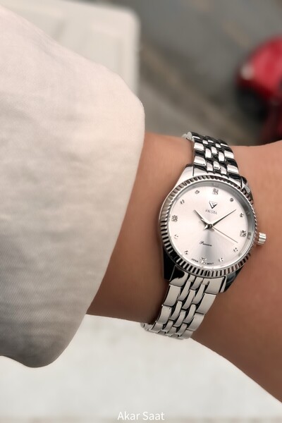 Fiesta ساعة يد نسائية F-2705 بحزام فولاذي