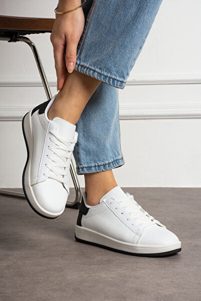 l lugshoes ayakkabı حذاء رياضي نسائي باللون الأبيض والأسود AIR22