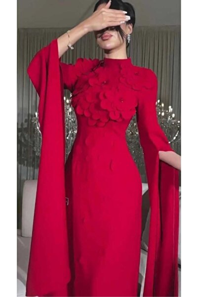 Linda ~Khamrah Barbie Fell Asleep in the Chest for Zir.