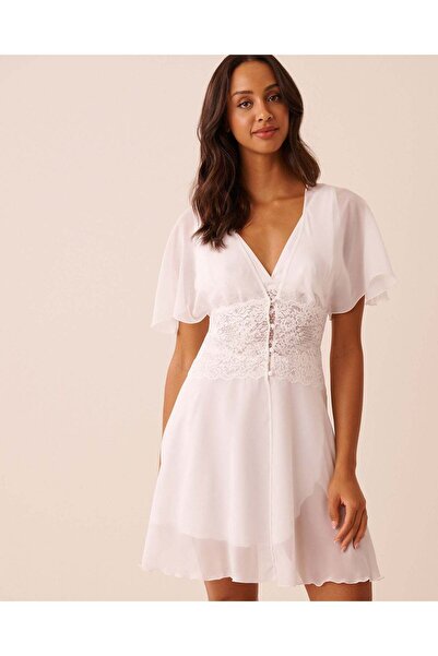 La Vie en Rose قميص نوم مفتوح من الأمام من الشيفون والدانتيل