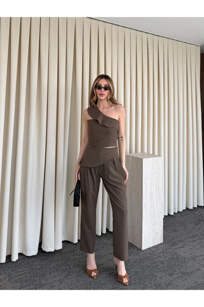 Laluvia Milky Coffee One-Shoulder Design Collar Blouse and Trousers Set - 8003