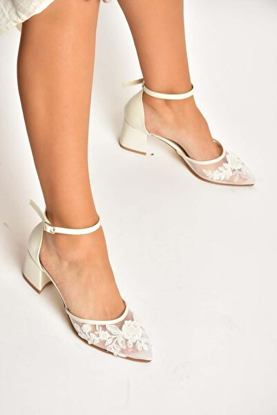 Fox Shoes Y246061509 Floral Motif Thick Heeled Bridal Shoes