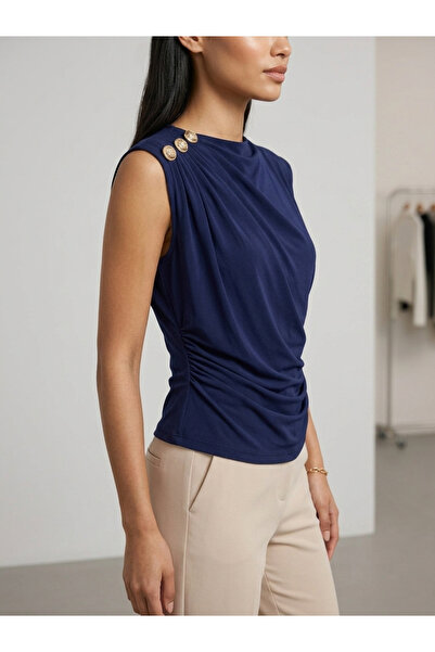 MELA ROSSA Γυναικεία μπλούζα σε μπλε ναυτικό χρώμα με λαιμόκοψη βάρκα, κουμπι...