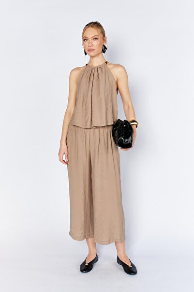 TENA طقم نسائي من مينك 171 مكون من بنطلون واسع الساق مع إكسسوارات ياقة مزينة ...