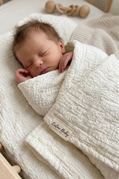 Caline Baby قطعتان من قماش الموسلين المطرز بنمط الصفير - 110x110 سم