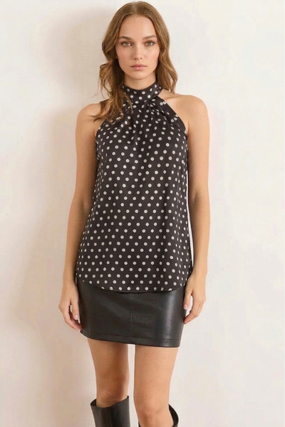 MELA ROSSA Γυναικεία μπλούζα από ύφασμα κρεπ, μαύρη, με πουά, με κουμπιά, αμά...