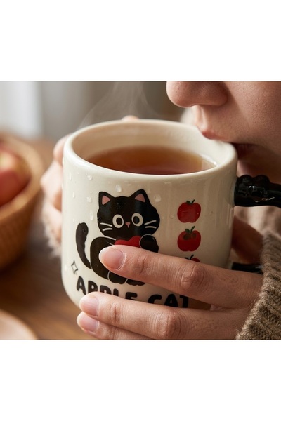 Kuzey Tacı Elma Cat Black Cat Themed Porcelain Mug – 3D Paw Detail Hand-Paint...